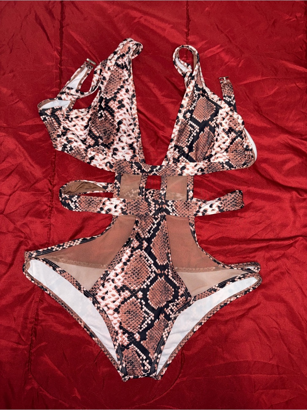 Snake Print white Brown women’s One-Piece Swimsuit